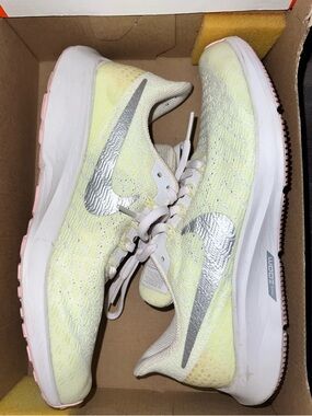 Nike Women's Running Shoes - Pale Yellow with Silver Swoosh